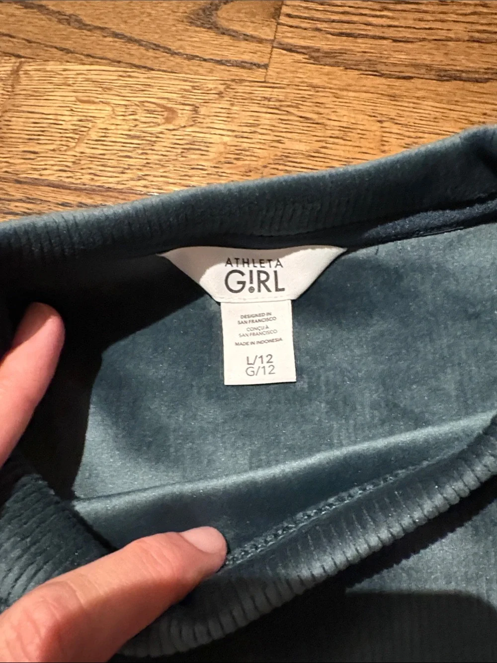 NWOT Athleta girl cozy rib crewneck in pine